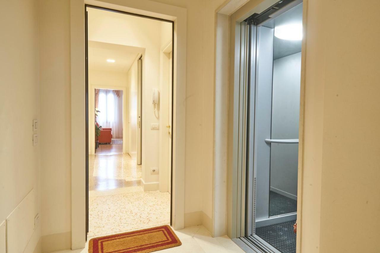 Vakantiehuis Charming On Grand Canal *