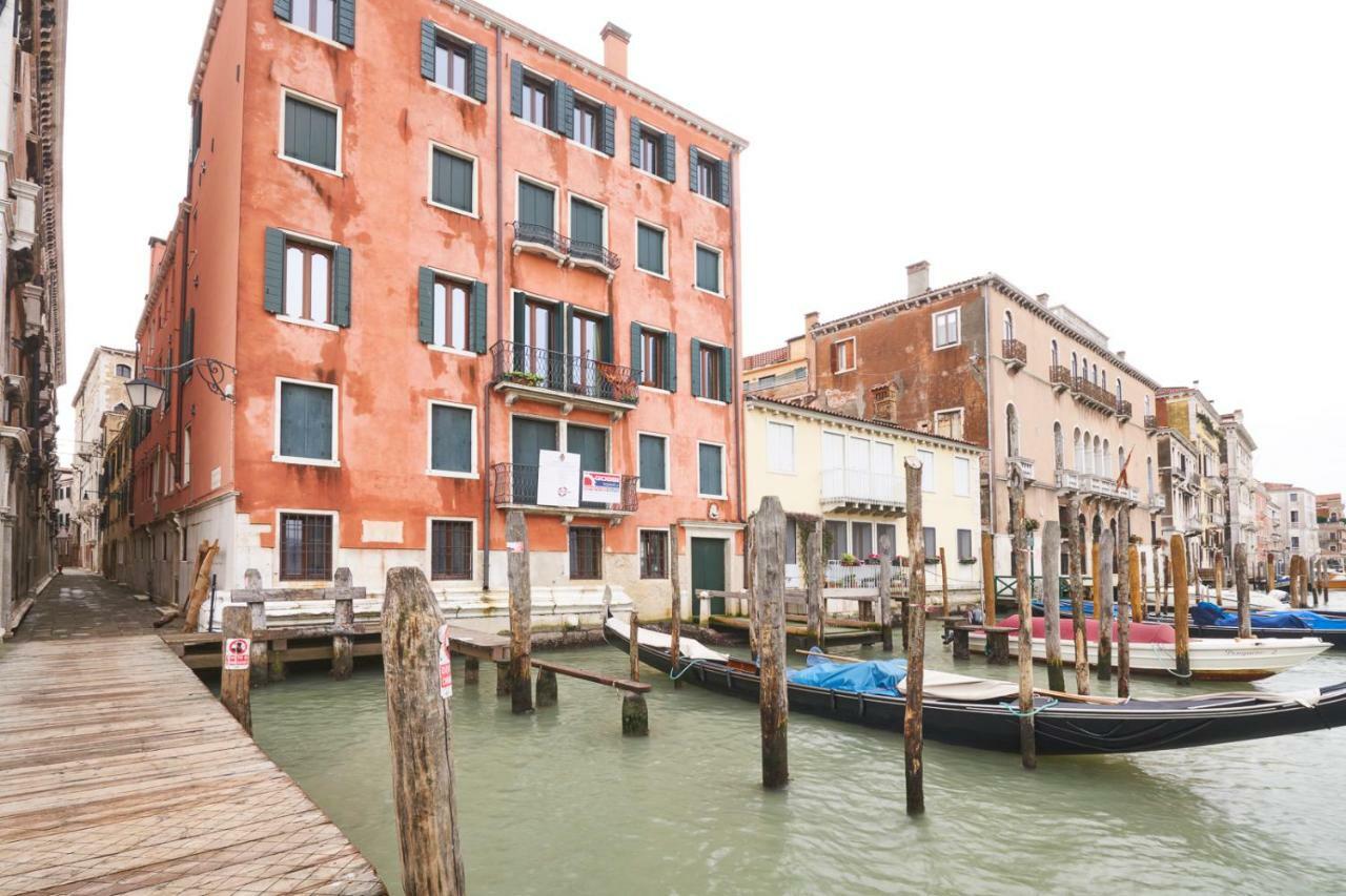 Charming On Grand Canal Vakantiehuis *
